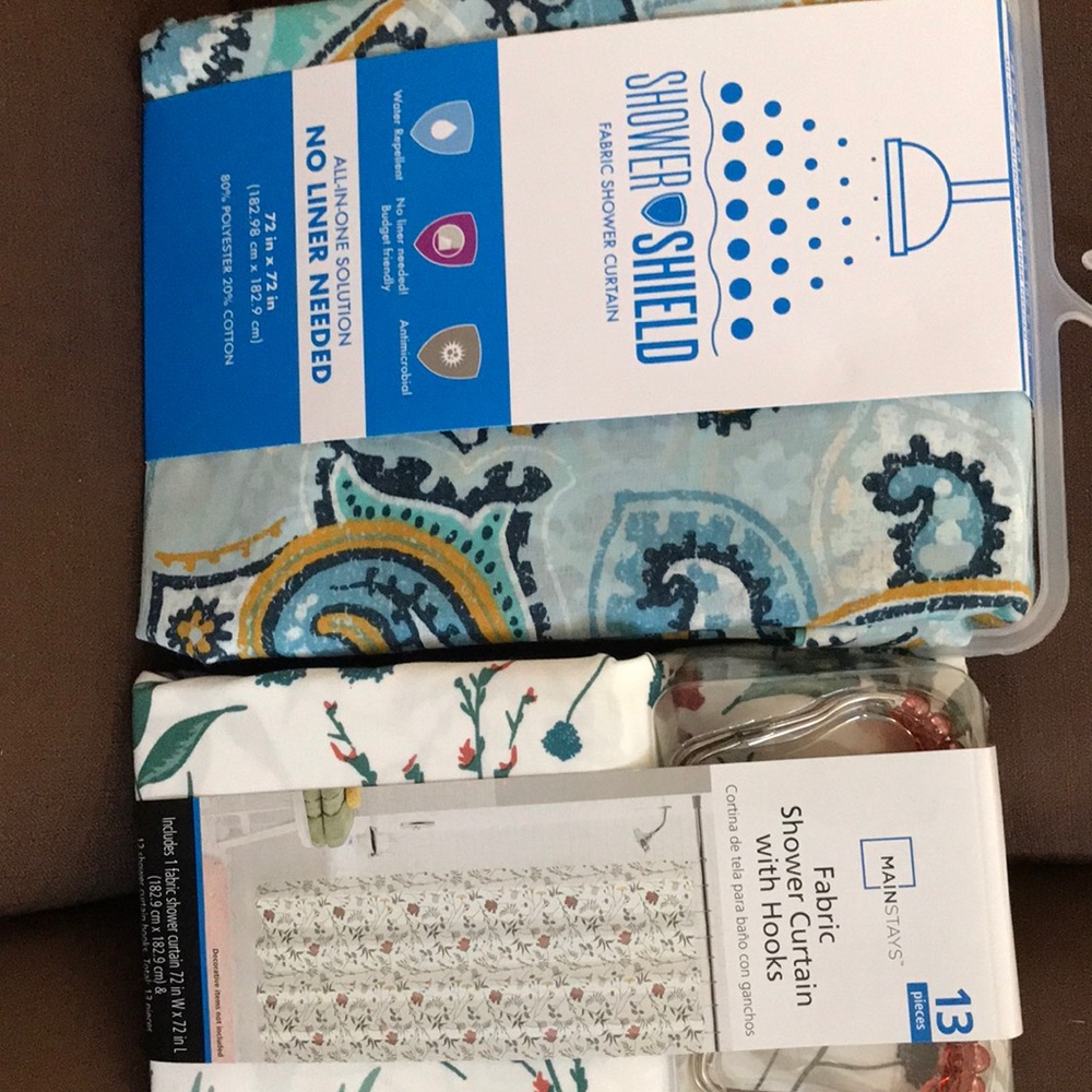 Brand new curtains/hand towels
